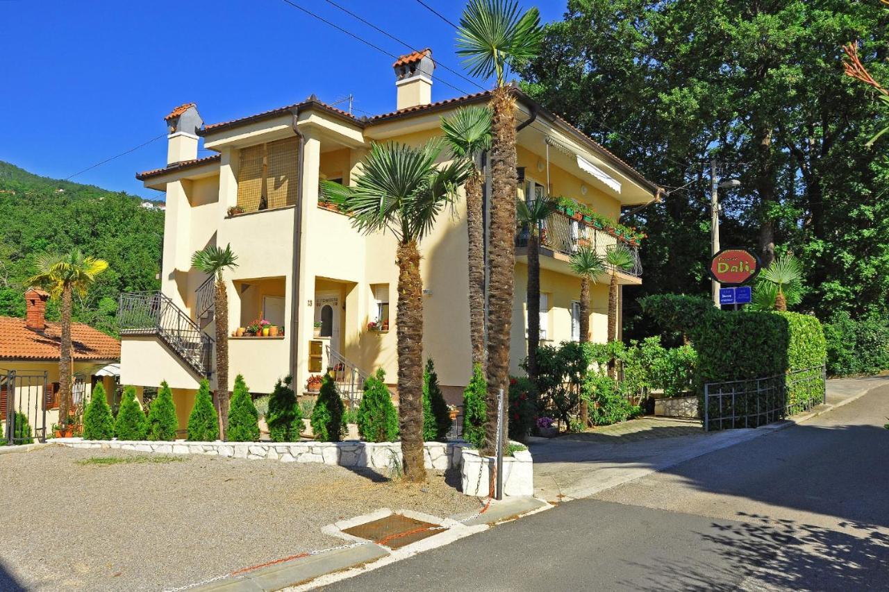 Apartments With A Parking Space Opric, Opatija - 7728 Lovran Bagian luar foto